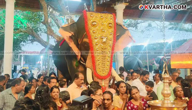 Shivashakti robotic elephant at Chakkaparambu Sree Bhagavathi Temple, Kerala