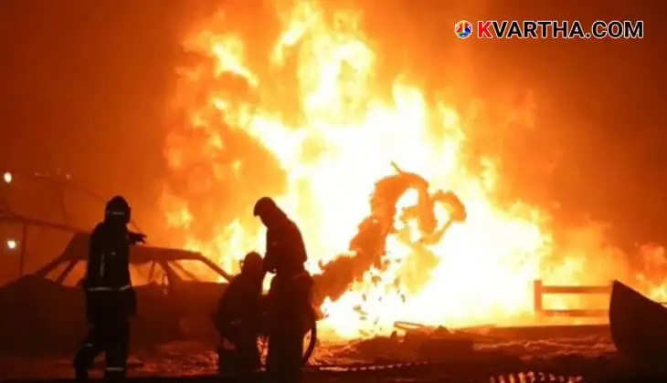 Rescue workers at the site of the firecracker factory blast in Virudhunagar