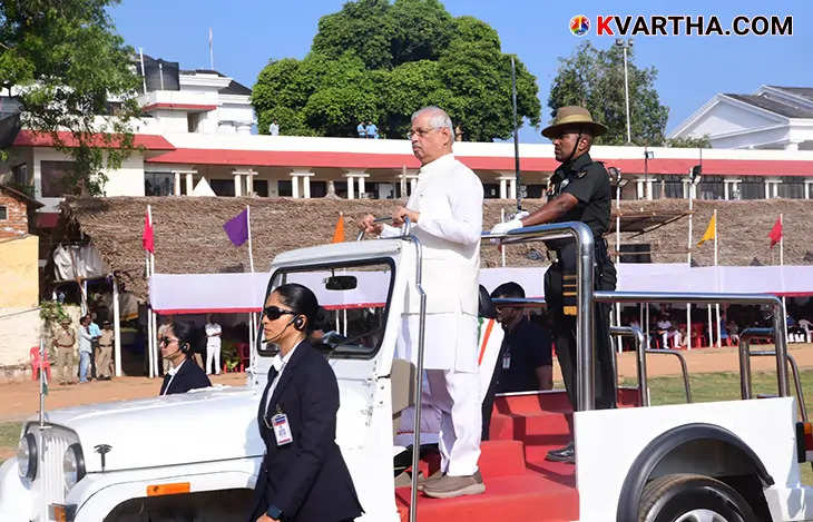 Governor hoisting the national flag on Republic Day in Kerala.