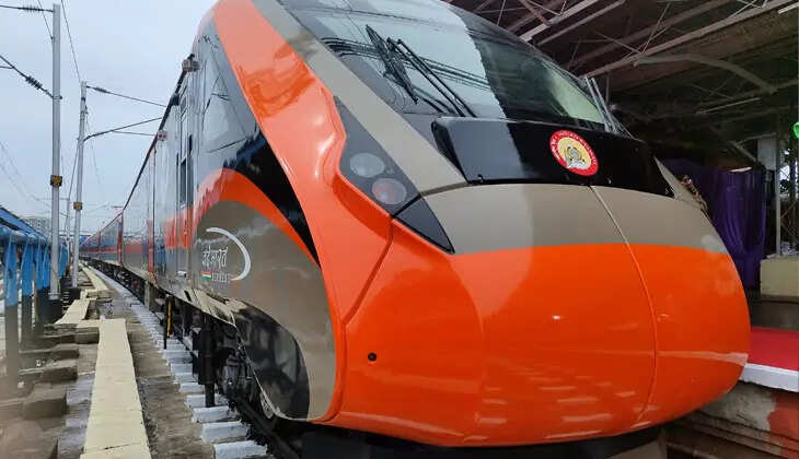 Prime Minister Modi flagging off Vande Bharat Express