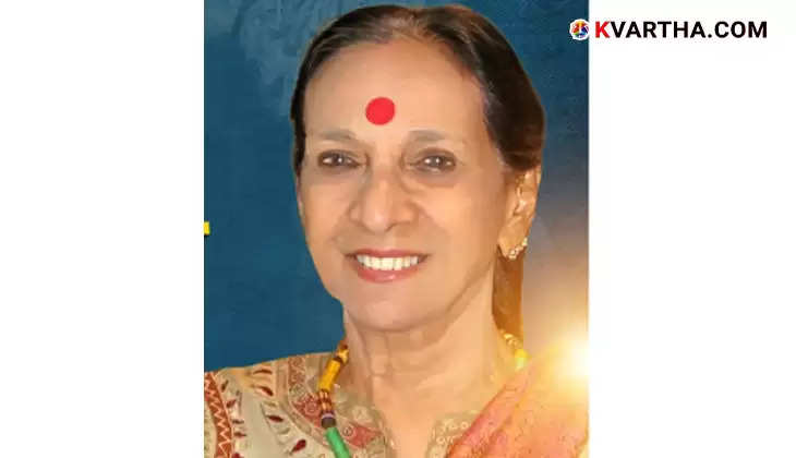 Mrinalini Sarabhai performing Bharatanatyam, a legendary dance icon.