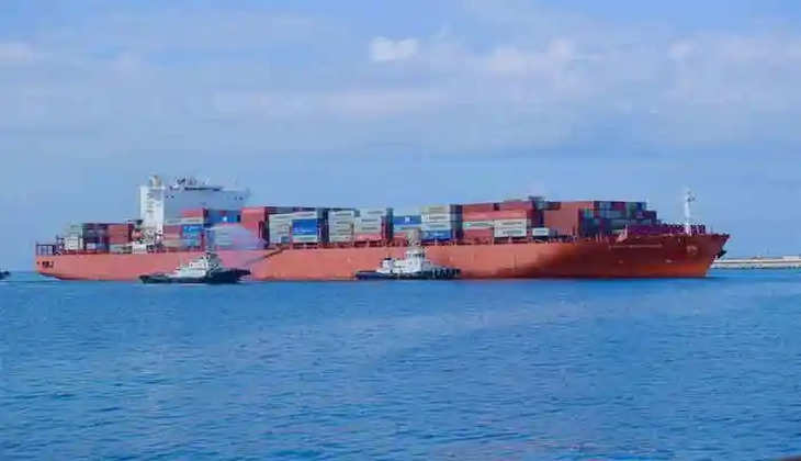 Container unloading is in progress from mothership San Fernando, the first to arrive at Vizhinjam International Port, Thiruvananthapuram, News, Container, Mothership San Fernando,  Vizhinjam International Port, Kerala News