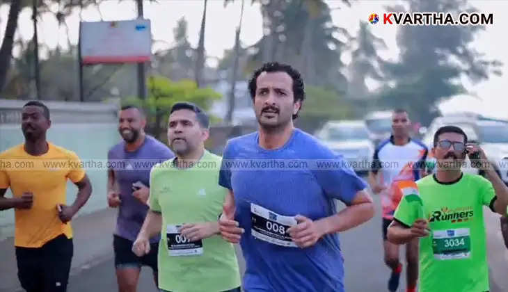 UAE Economic Minister Abdullah bin Touk Al Mari participating in the 5km community run at Kannur Beach.