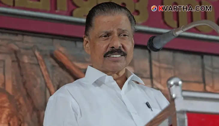 MV Govindan praising Governor Rajendra Arlekar for his conduct and speech.