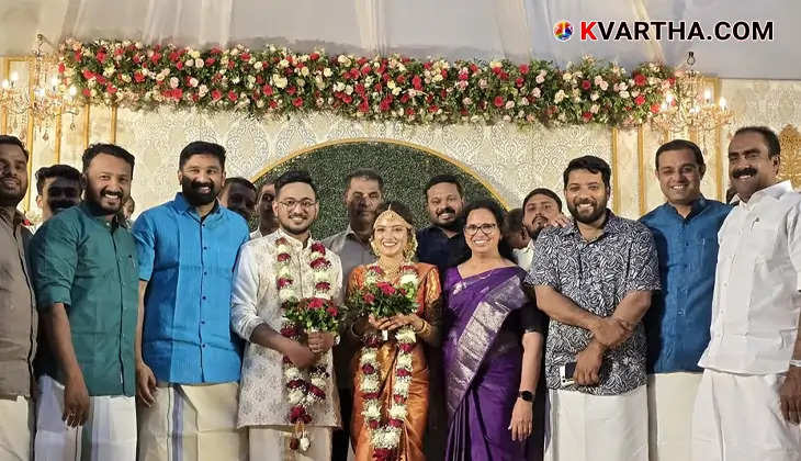 Abhinand and Riya at the wedding ceremony with leaders