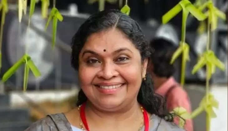 Actress Gayatri Varṣha Welcomes AMMA Executive Committee Resignation, AMMA, Gayatri Varṣha, Malayalam cinema.